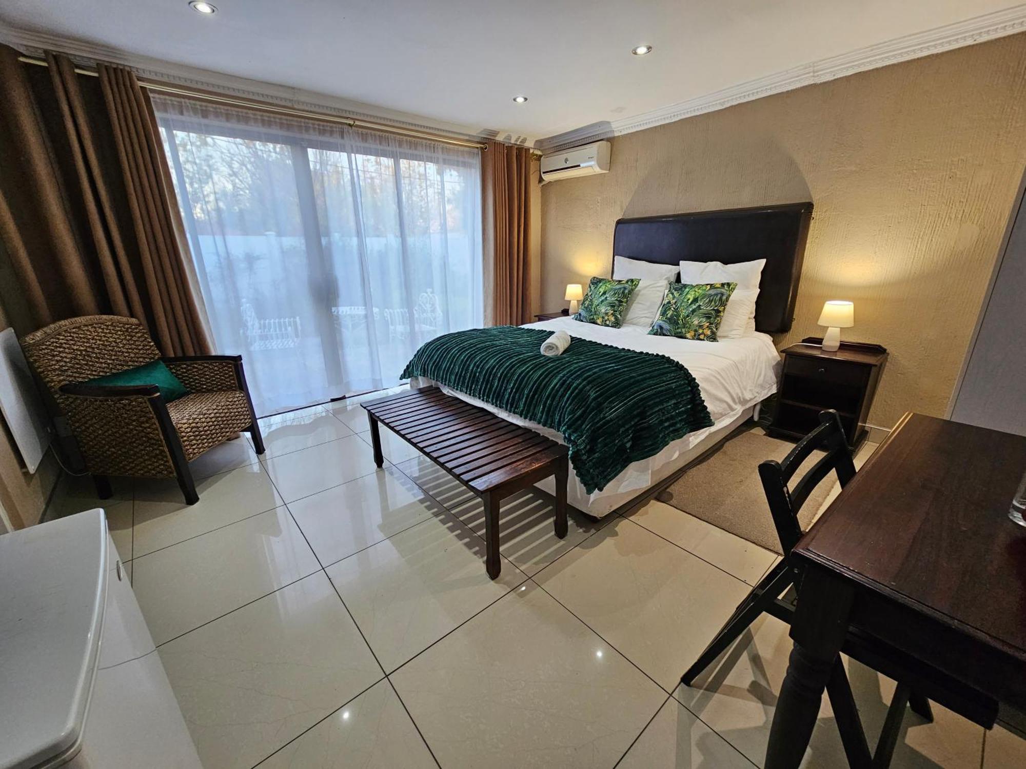 Bettie'S Luxury Lodge Kroonstad Dış mekan fotoğraf
