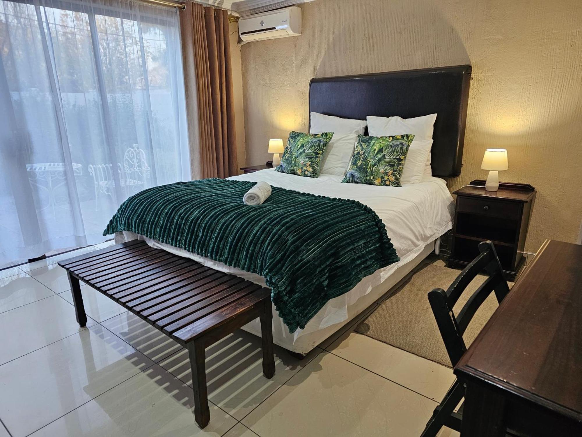 Bettie'S Luxury Lodge Kroonstad Dış mekan fotoğraf