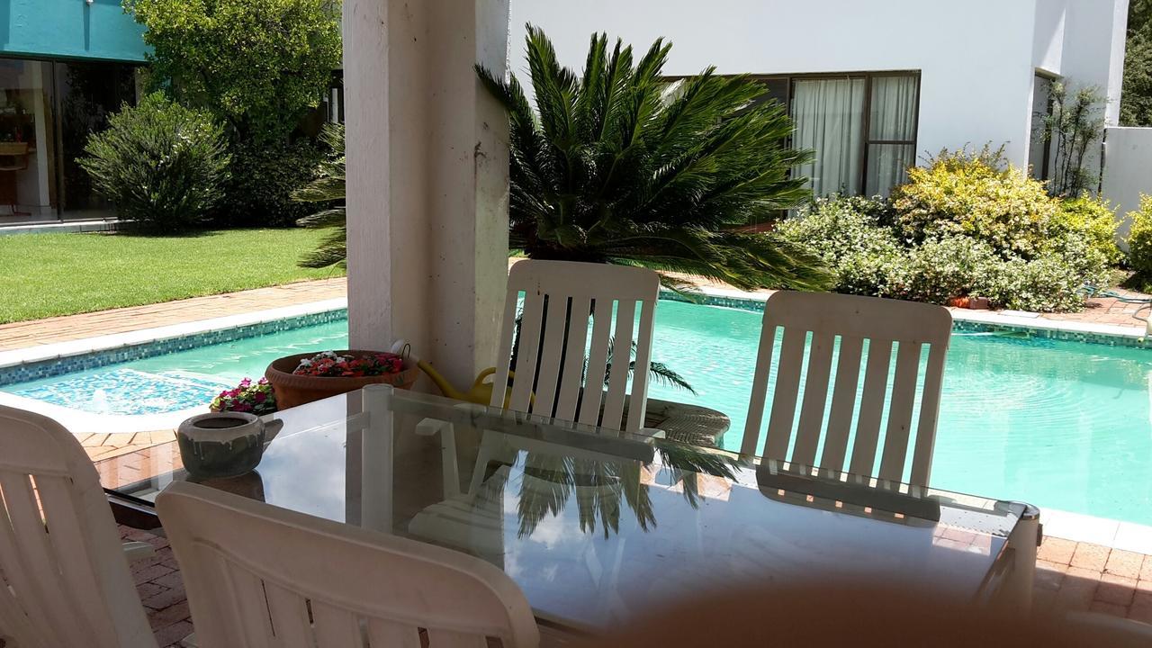 Bettie'S Luxury Lodge Kroonstad Oda fotoğraf