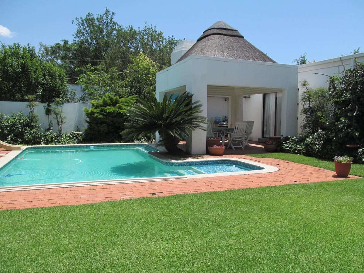 Bettie'S Luxury Lodge Kroonstad Oda fotoğraf